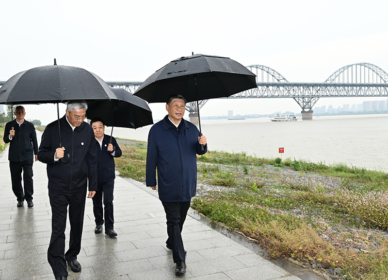 习近平在江西考察时强调： 解放思想开拓进取扬长补短固本兴新 奋力谱写中国式现代化江西篇章